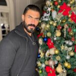 Khaled Selim Instagram - I wish a merry Christmas.. and a Happy ,Peaceful, Lovely NewYear
