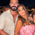 Khaled Selim Instagram - Happy birthday to the one .. happy birthday my everything .. love you .. my best thing ever happened to me كل سنة و انتي طيبة يا روح قلبي .. و بصحة و سعادة و رزق.. يا وش الخير .. يا أم بناتي 😍😍😍🥰🥰🥰