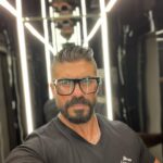 Khaled Selim Instagram - كل عام و انتم بخير بمناسبة حلول عيد الاضحى المبارك .. اعاده الله علينا و عليكم بكل الخير و السعادة و الصحة .. #عيدالأضحى #singer #actor #model #happy #celebration #celebrity