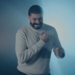 Khaled Selim Instagram - تيجي ترجعي ليا الروح ♥️ Available Now On YouTube ⏸️ لينك الكليب كامل في البايو ♥️ . . . #khalid_selim #music #videoclip #trend #wahshany #egypt #summervibes #summermusic
