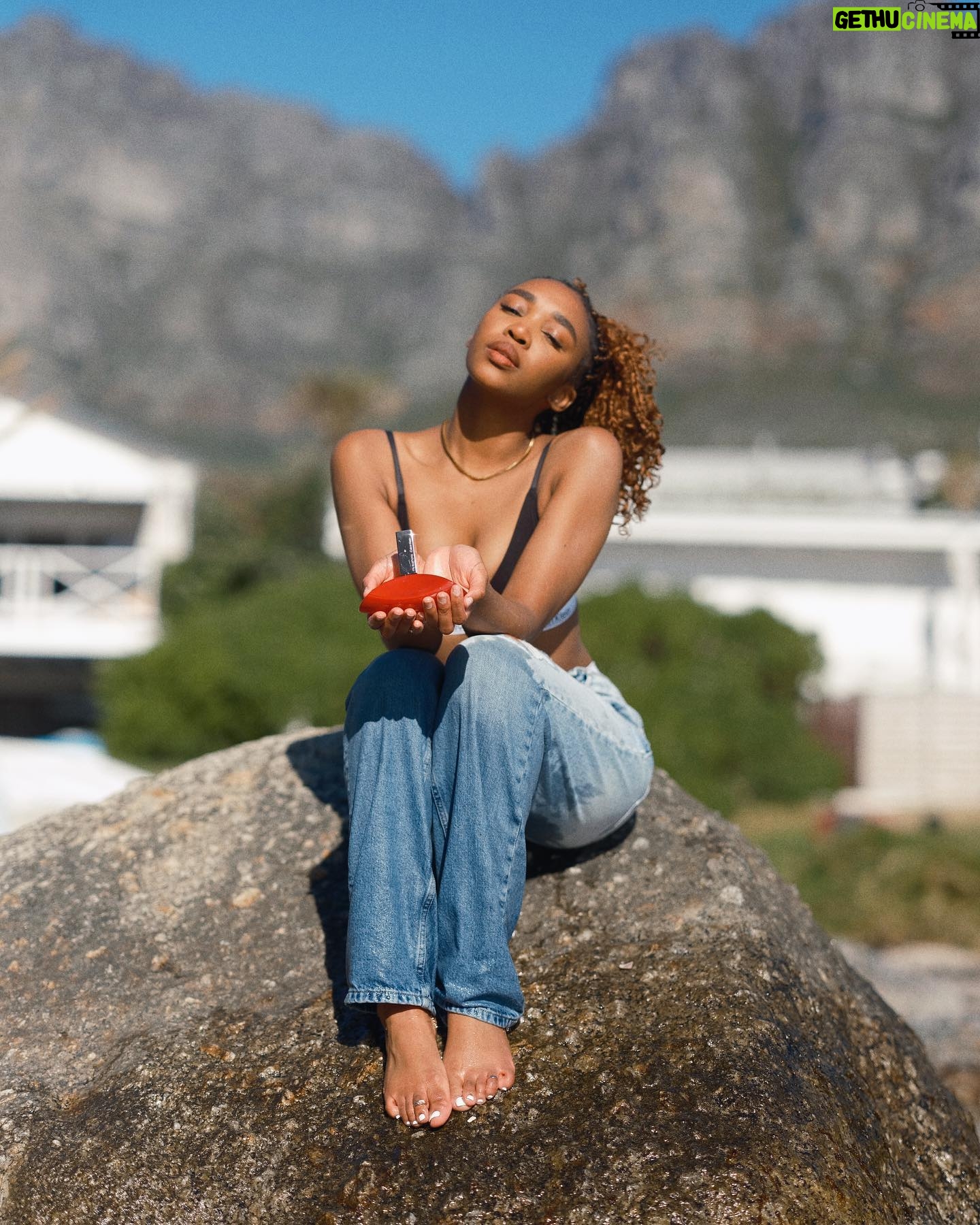 Khosi Ngema Instagram - My state of euphoria feels like self-confidence and sensuality. It smells like luxury infused with blackcurrant essence… ❤️ How does it feel to lean into your euphoria? @calvinklein #ckmyeuphoria #ad
