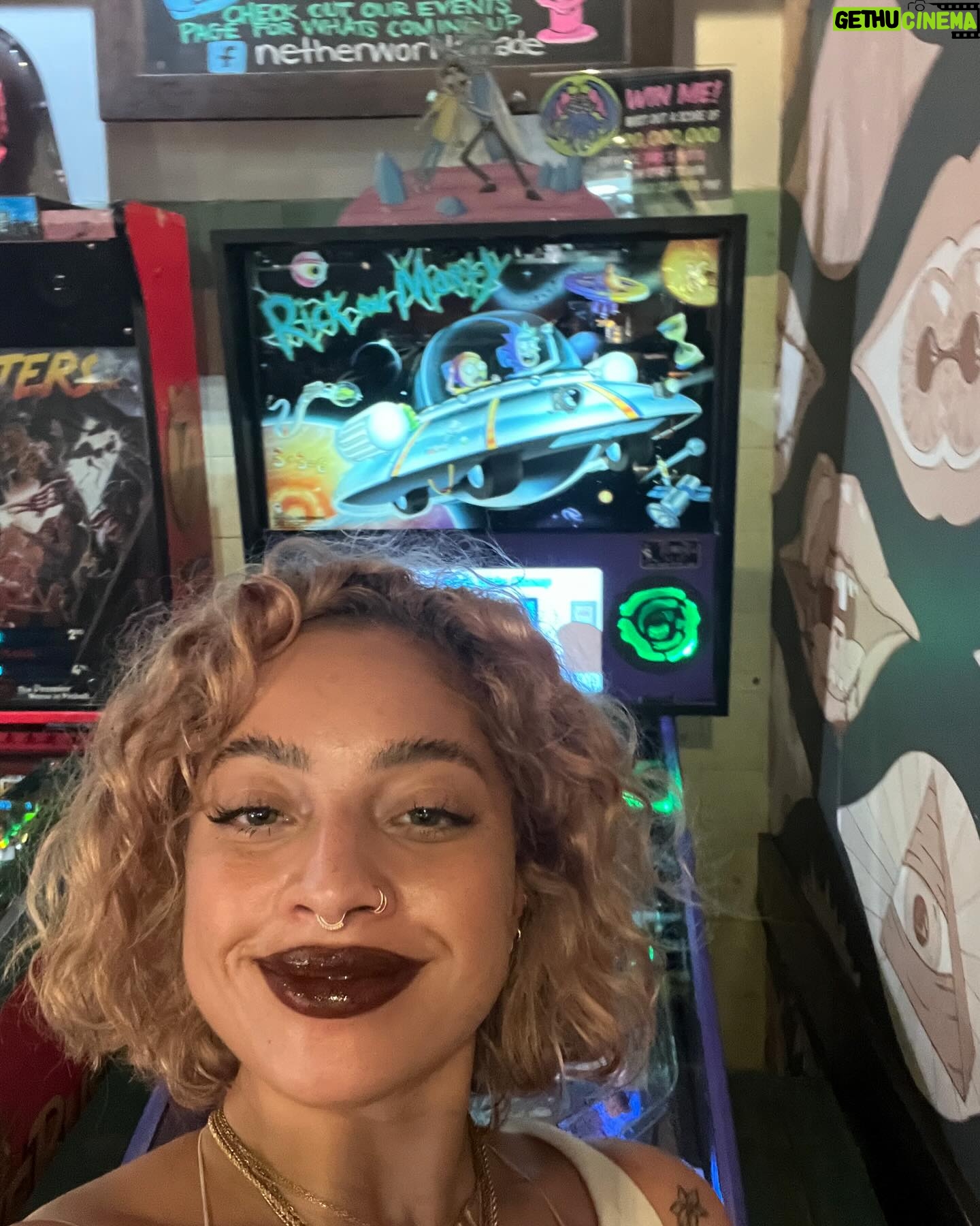 Kiana Ledé - 3 Likes - 😍😍😍
Imma make my own pinball machine and It’s gonna be rated R for sure. Maybe the lever you have to get the ball out looks like a dick and the ball looks like one single testicle. Idk. I’m still workin it out in my head.