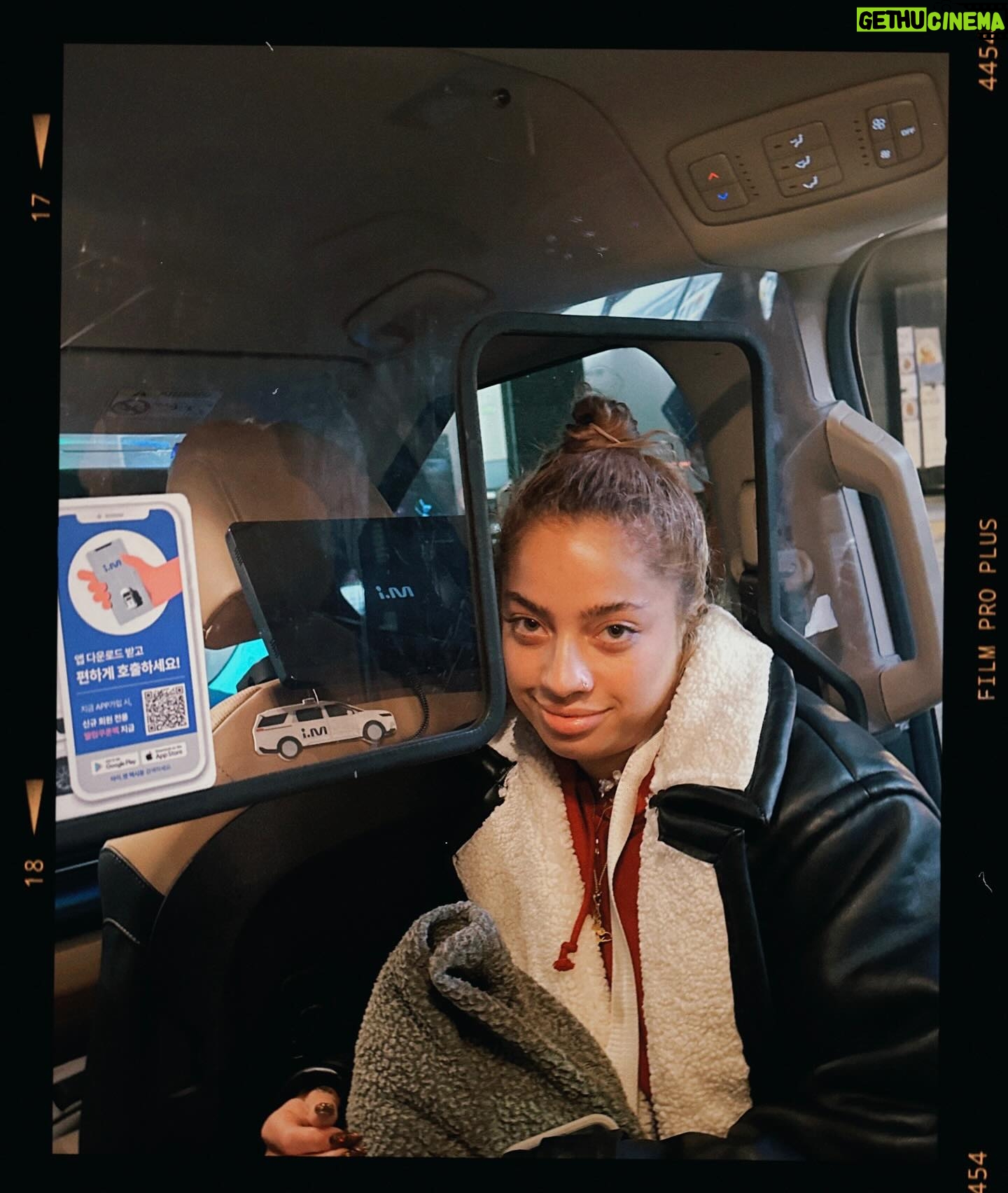 Kiana Ledé - 3 Likes - Wassup
How you feelin bout it?