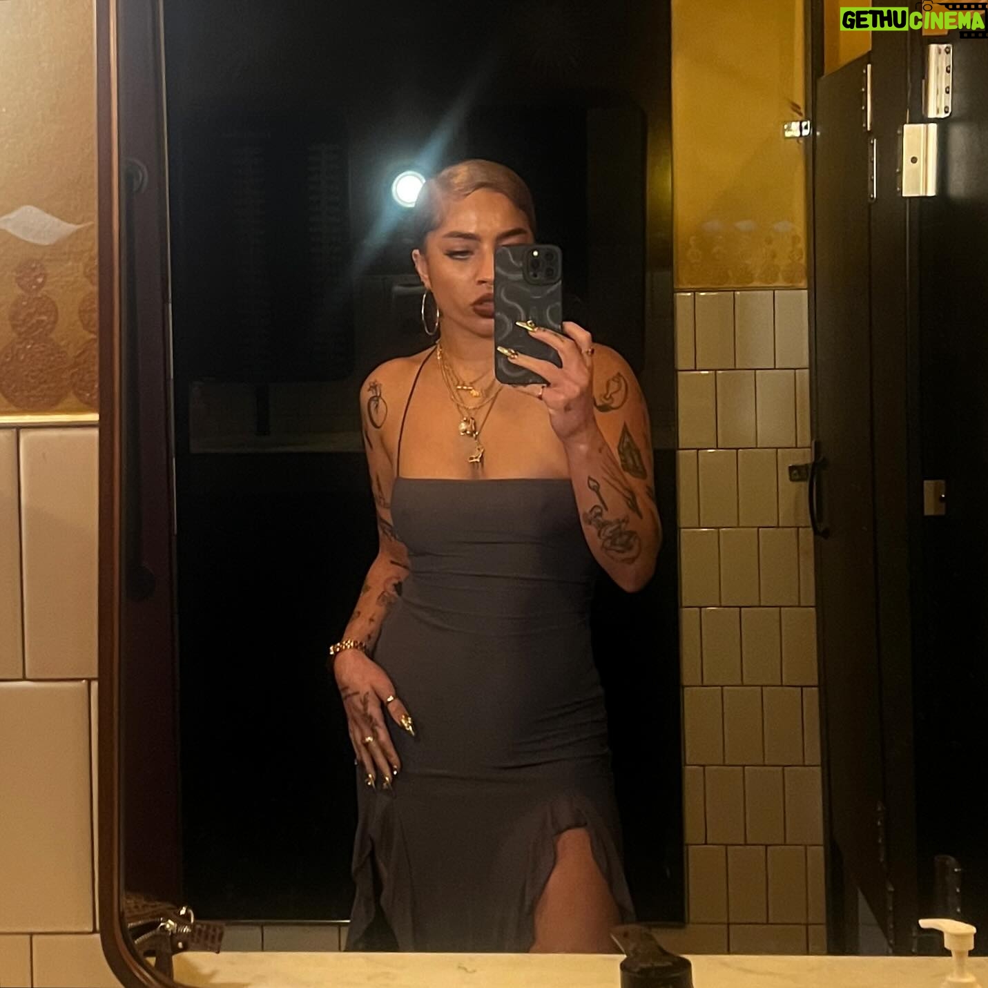 Kiana Ledé - 3 Likes - One of my favorite things is when someone says they love your outfit and ask where it’s from and you have no idea so you gotta use teamwork to check the tag. That happened in the bathroom last night. Look at this dress bringin people together💁🏽♀️