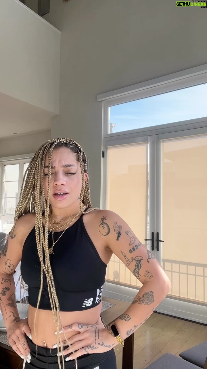 Kiana Ledé Instagram - I CANT EVER REMEMBER THE FUCKIN WORDS 😂😂