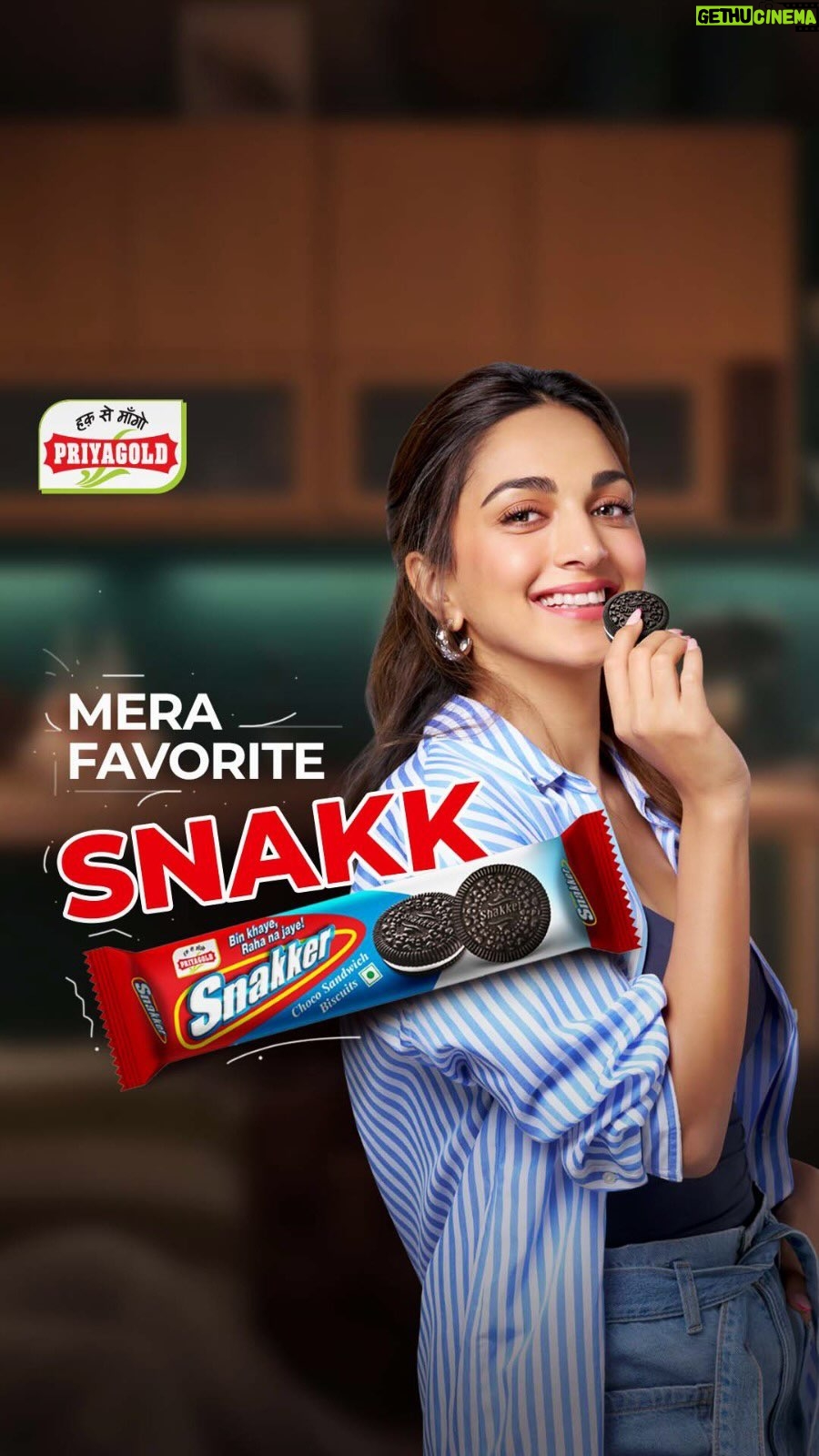 Kiara Advani Instagram - Been busy baking with Priyagold’s Snakker Biscuit! 🥰 Snakk aisa ki “Bin khaye raha na jaye”❤️