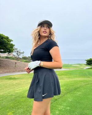Kiera Bridget Instagram - fore #golf