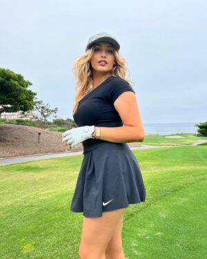 Kiera Bridget Instagram - fore #golf