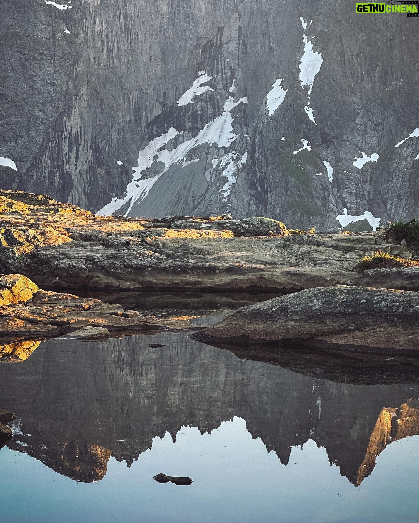 Kilian Jornet - 82.8K Likes - Norway’s state-owned oil company @Equinor wants to develop Rosebank, the biggest undeveloped field in the UK. It would produce more CO2 than the world’s 28 lowest income countries do in a year. It would fuel the climate crisis & threaten endangered marine species.
The UN and the International Energy Agency have warned that we can have NO NEW oil and gas expansion if we want to make our very narrow window to limit warming to 1.5C - the safest level still possible. The Norwegian and UK government are ignoring climate science and their own climate targets when sanctioning new fossil fuel projects like Rosebank.
A decision on Rosebank could come any day. Now is the time to raise our voices against climate destruction and demand and end to new fossil fuel projects.
Rich countries like Norway and the UK need to take responsibility for their contribution to the climate crisis, not continue to profit from climate-wrecking oil and gas. Governments need to urgently be investing in real solutions to the energy & climate crisis like cheaper renewable energy.
Thousands of people across the UK, Norway and globally are fighting to #StopRosebank and Equinor’s dirty fossil fuel projects. To win, we need everyone. Follow @stopcambo to join the movement and find out how you can take action.
#EquinorOut #LaOljaLigge"