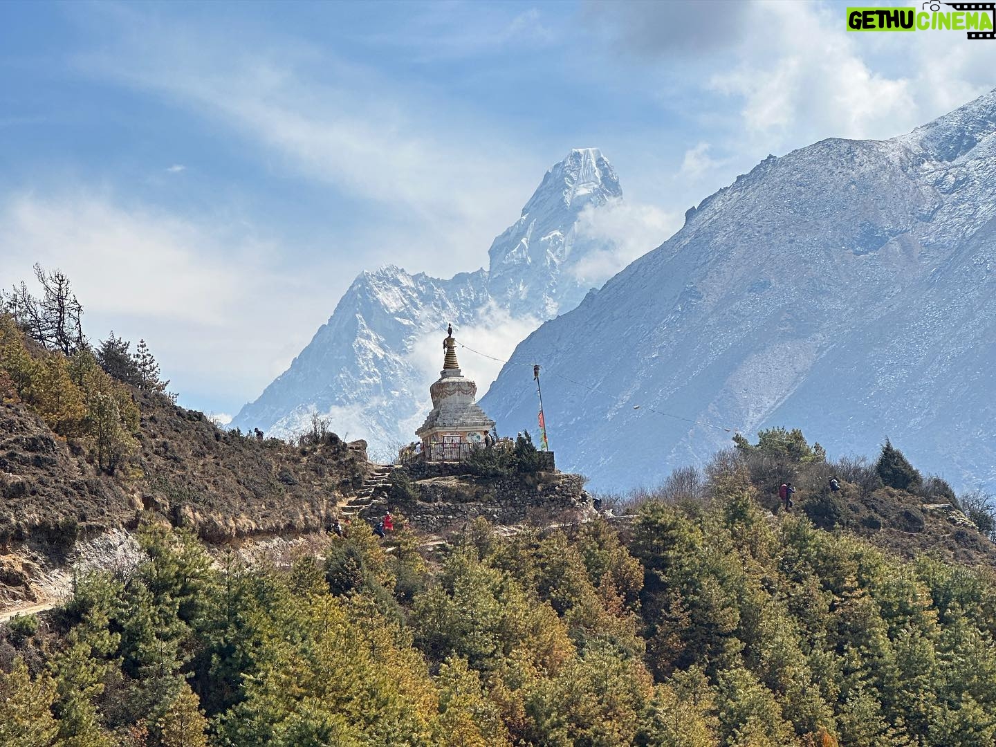Kilian Jornet - 53.2K Likes - Happy to be back to a place I can call my second home. So great to enjoy those mountains and the hospitality of this people with our family 🇳🇵