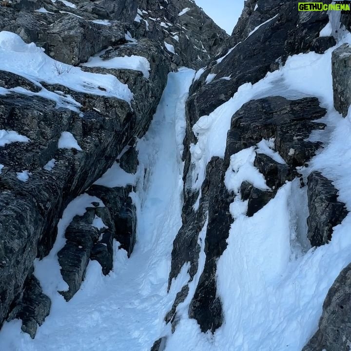 Kilian Jornet Instagram - Last week(s) in Romsdal have been amazing. All the sun we didn’t have during the past winter, probably whole past year, have decided to finally show up. And we took advantage of it. Great trainings and activities for what’s coming!