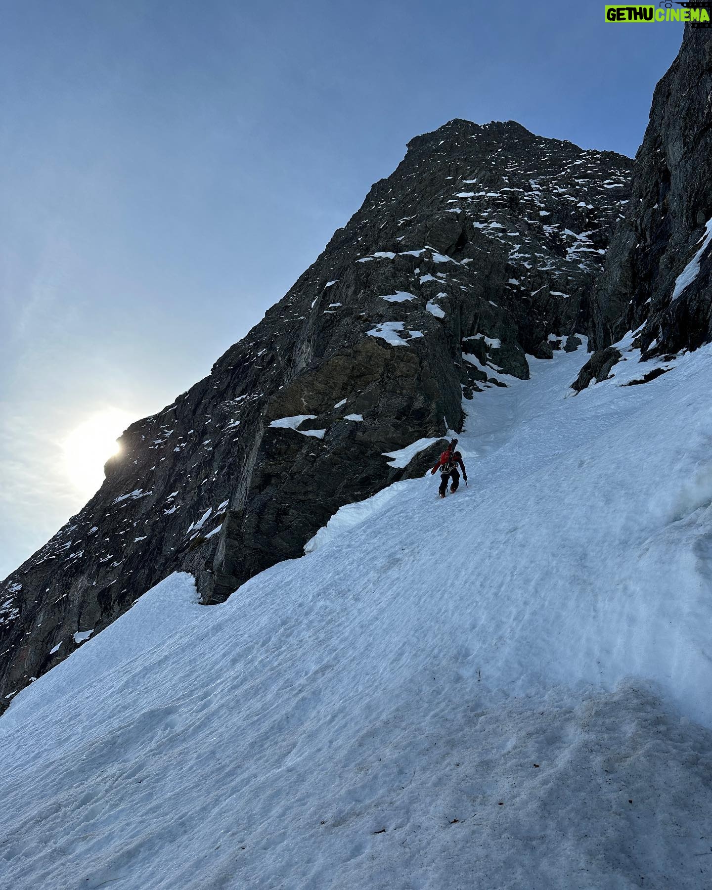 Kilian Jornet Instagram - Last week(s) in Romsdal have been amazing. All the sun we didn’t have during the past winter, probably whole past year, have decided to finally show up. And we took advantage of it. Great trainings and activities for what’s coming!