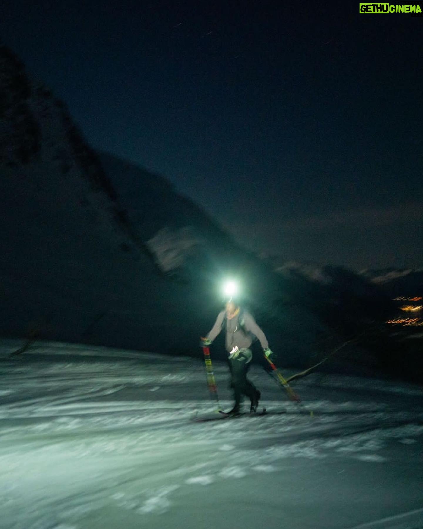 Kilian Jornet Instagram - Last week I completed a long time project, after 3 attempts in the past 6 years. What I like the most of this one is the balance between physical, technical and cognitive requirements needed to link the different summits. If you want to know more about this crossing and specially the decision making and safety management of it, check the article in my bio link. 📷 @petter_engdahl (1,2) @haakonlundkvist (5)