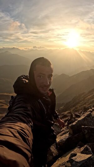 Kilian Jornet Instagram - Over these days, countless moments have become cherished memories. Some are held close in my mind, while others I now share with you to let you feel the essence of this adventure. It’s good to be back. (Re)discovering Pyrénées.