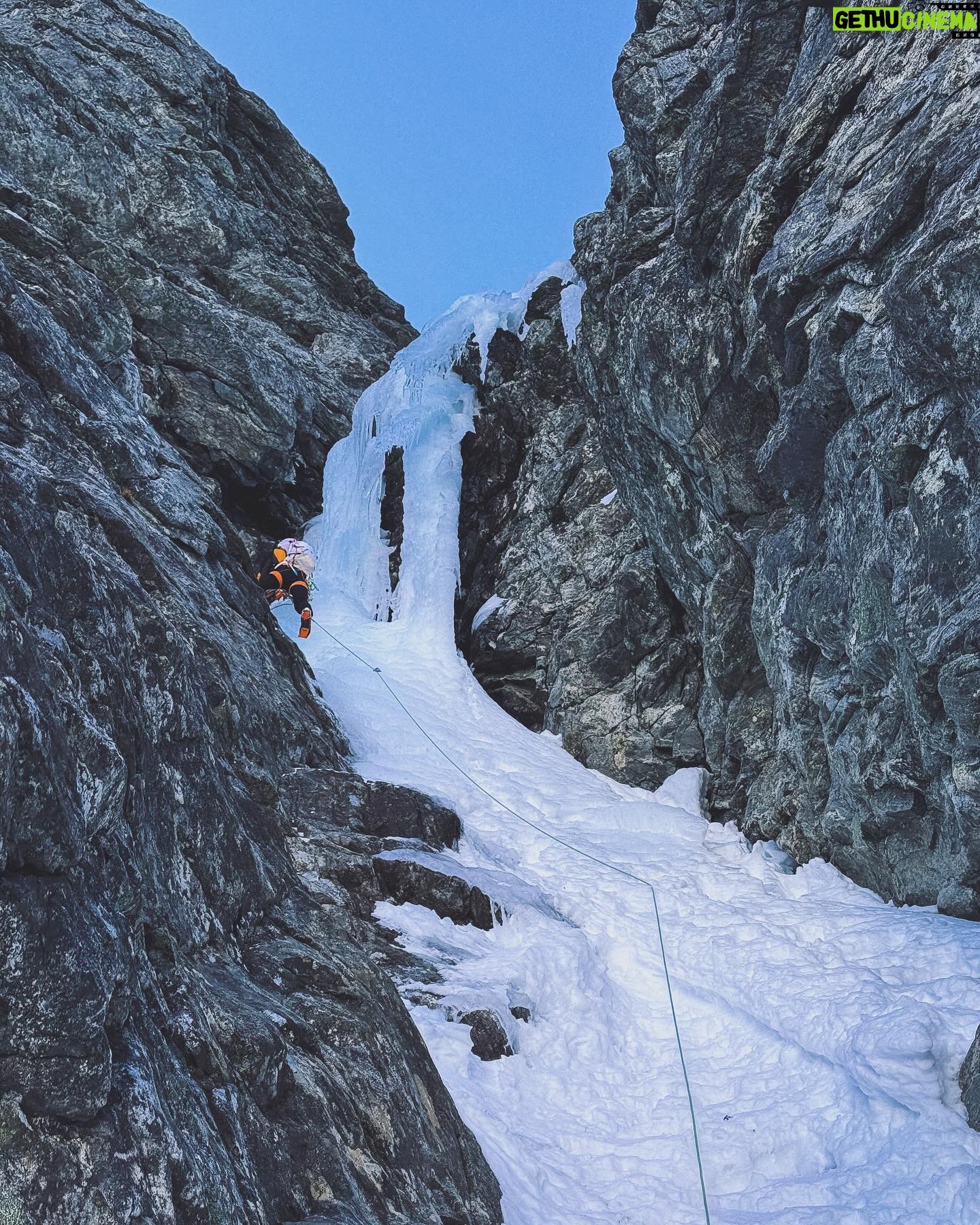 Kilian Jornet Instagram - Water is best when frozen.