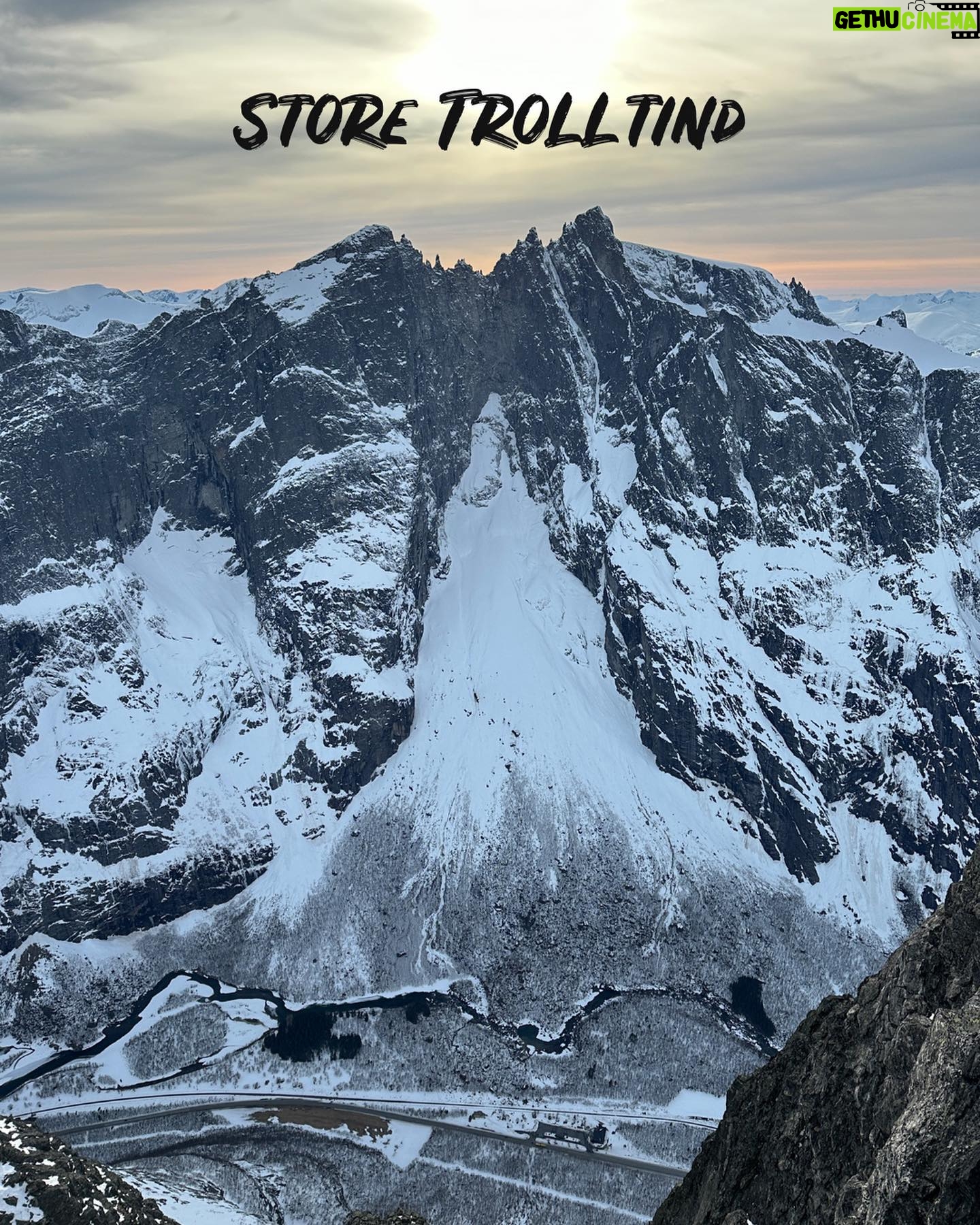 Kilian Jornet Instagram - Last week I completed a long time project, after 3 attempts in the past 6 years. What I like the most of this one is the balance between physical, technical and cognitive requirements needed to link the different summits. If you want to know more about this crossing and specially the decision making and safety management of it, check the article in my bio link. 📷 @petter_engdahl (1,2) @haakonlundkvist (5)