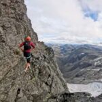 Kilian Jornet Instagram - Classics are always a blast! Enjoying the autumn colors at Romsdalshorn and Vengetind traverse with @petter_engdahl 🤟 🎥 @gopro