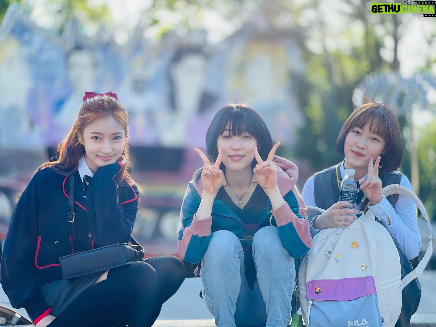 Kim Bo-yoon - 56.5K Likes - 안나라수마나라 과몰입 방지...🫶🏻
#netflix #thesoundofmagic #안나라수마나라