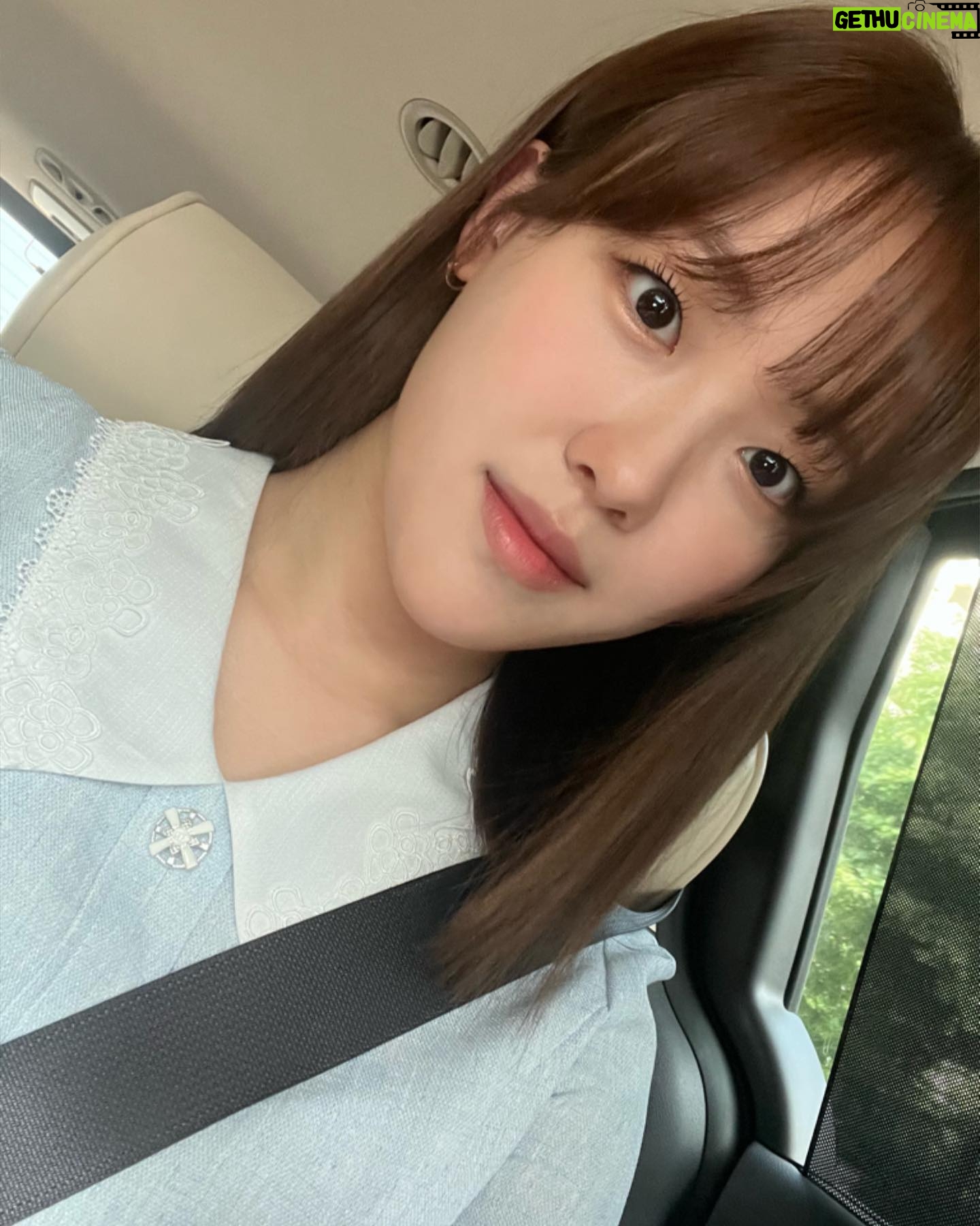 Kim Bo-yoon - 52.3K Likes - 푼머리 묶은머리
💙💜