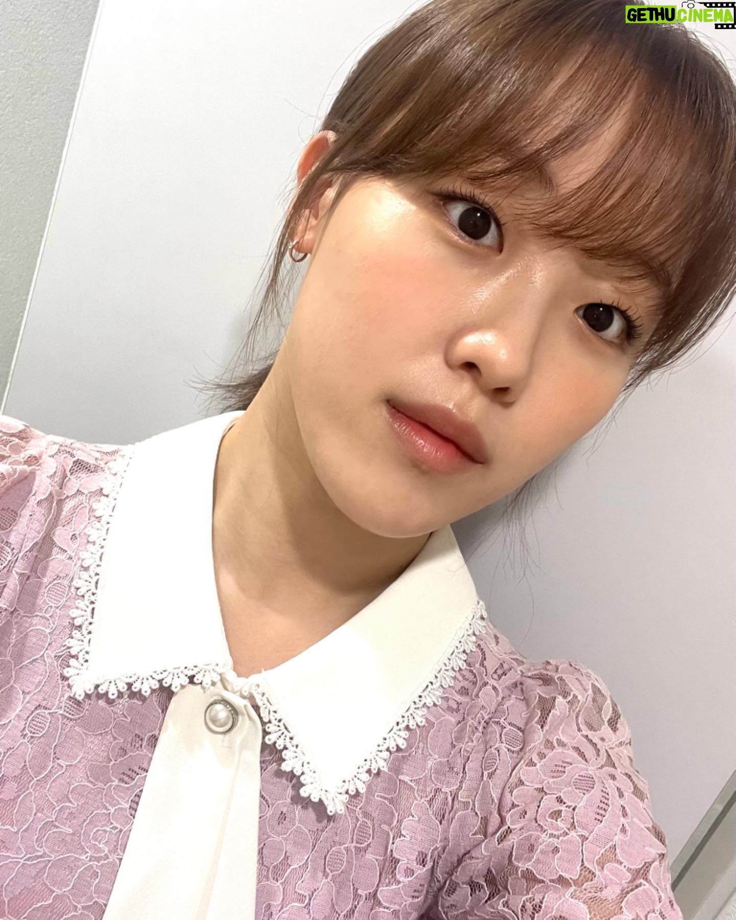Kim Bo-yoon - 52.3K Likes - 푼머리 묶은머리
💙💜