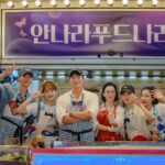 Kim Bo-yoon Instagram - 안나라 푸드나라🦋 오늘도 4시에 만나요💙 #청춘MT