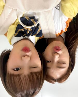 Kim Bo-yoon Instagram - 하나랑 소희👭🏻
#netflix #thesoundofmagic #안나라수마나라