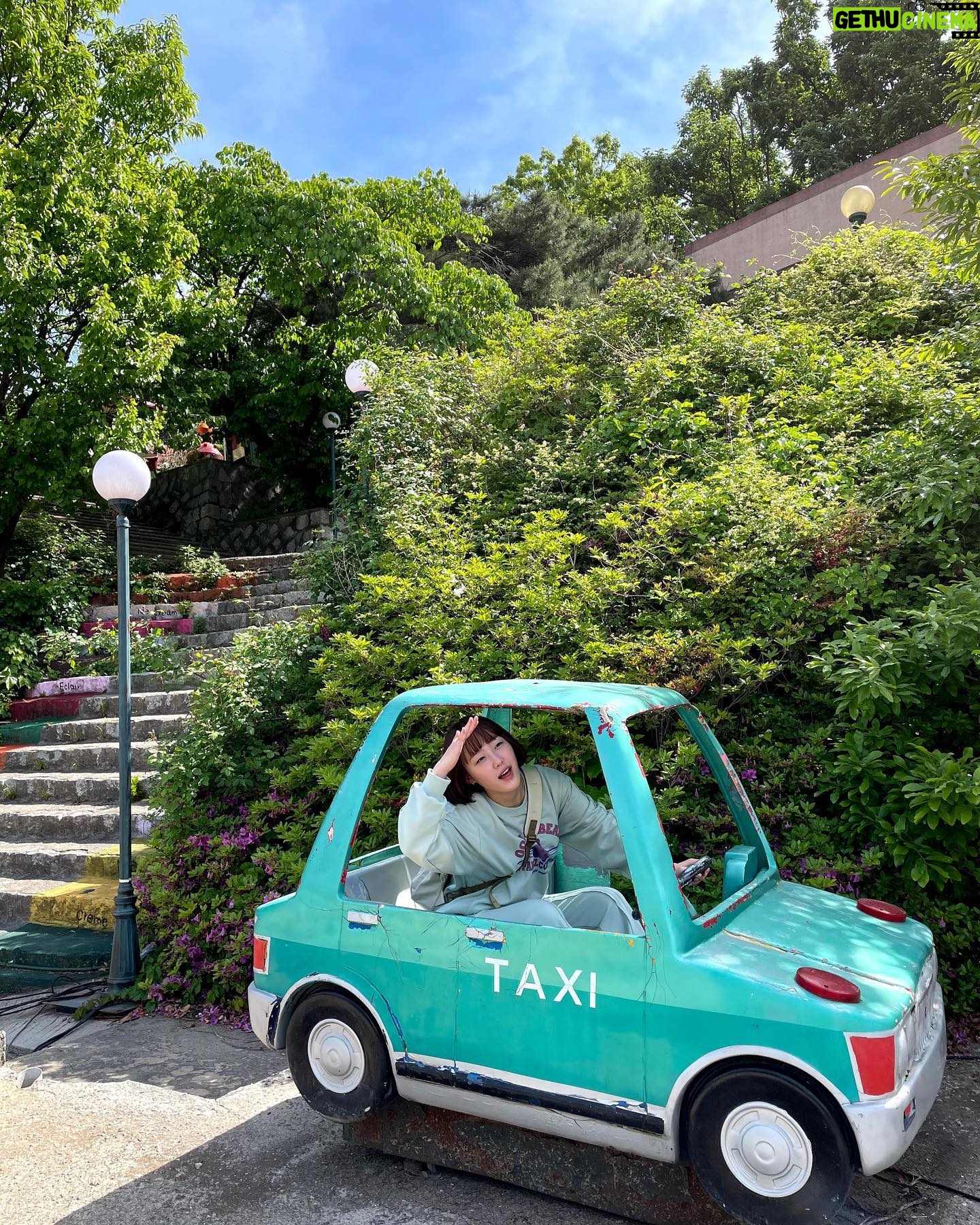 Kim Bo-yoon - 57.5K Likes - 아 날씨 좋다☀️
(대충 안나라 수마나라 보기 딱 좋다는 뜻)
#netflix #thesoundofmagic #안나라수마나라