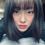 Kim Bo-yoon Instagram - 맨날 잘라도 삐뚤빼뚤한 내 앞머리 제자리로 돌아가🫵🏻