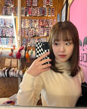 Kim Bo-yoon Instagram - 2️⃣2️⃣🤍