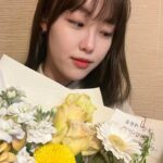 Kim Bo-yoon Instagram – 내 자존감이 되어주는 뽀랑이들
고마워요💛🤍💛🤍💛🤍