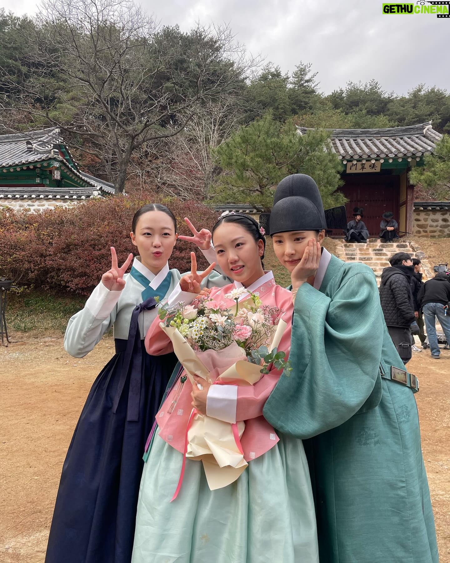 Kim Bo-yoon Instagram - TV 끄지 마시고 곧이어 10부도 함께 해요💖 #TVN #세작매혹된자들