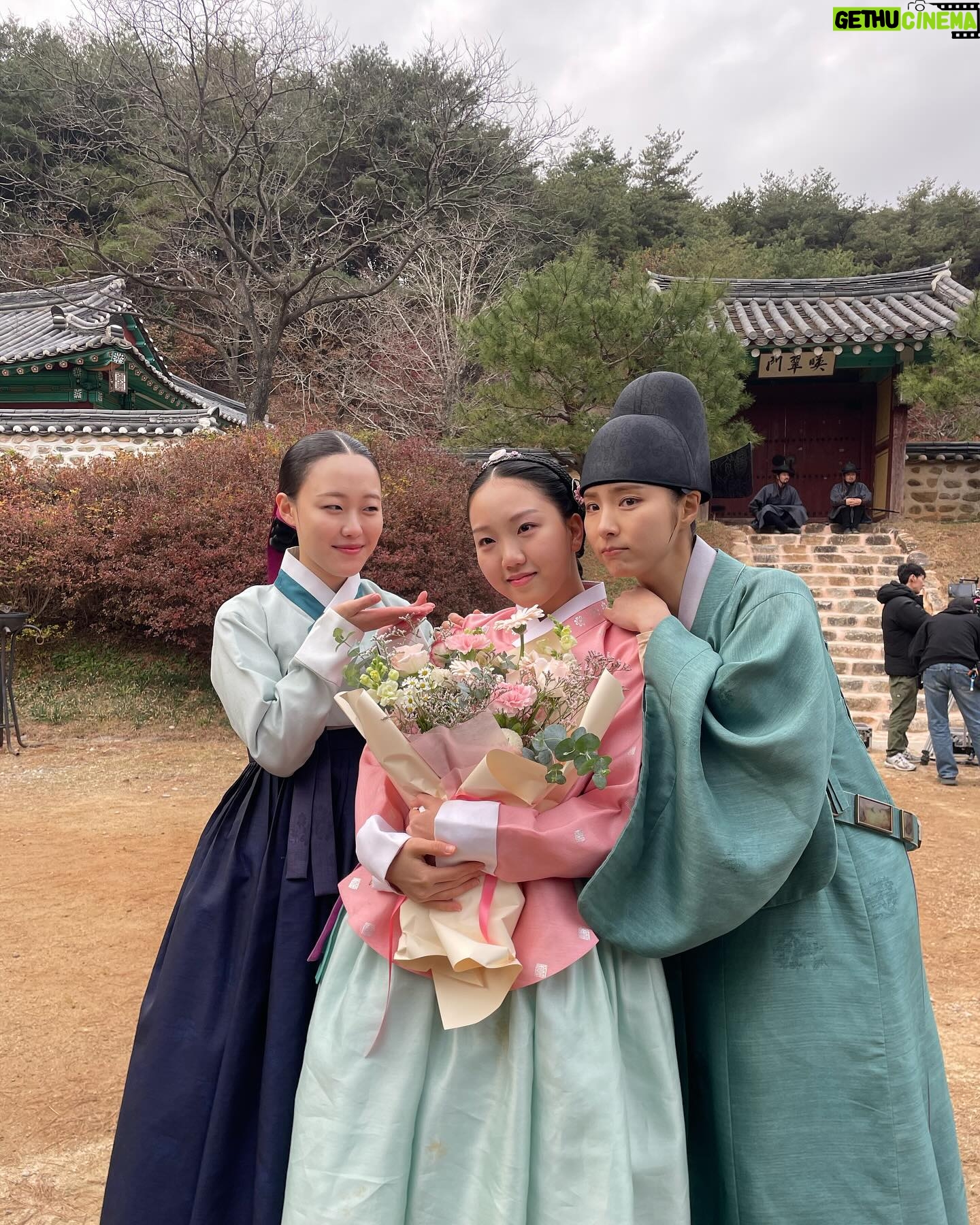 Kim Bo-yoon Instagram - TV 끄지 마시고 곧이어 10부도 함께 해요💖 #TVN #세작매혹된자들