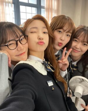 Kim Bo-yoon Instagram - 언제 봐도 짜릿한 오프닝🪄
#netflix #thesoundofmagic #안나라수마나라