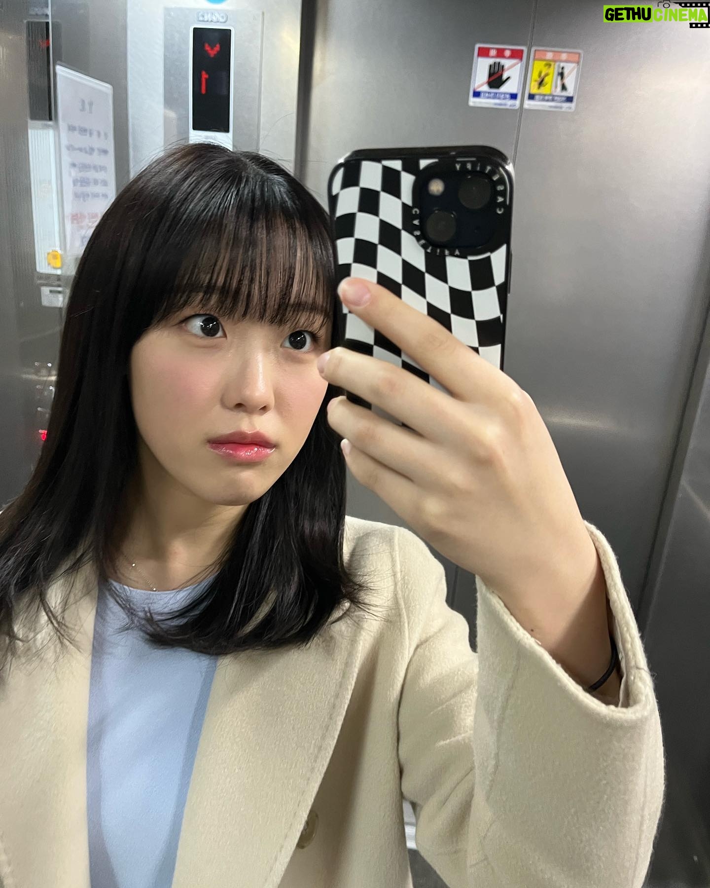 Kim Bo-yoon - 47.6K Likes - 흑발🖤