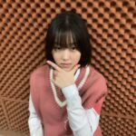 Kim Bo-yoon Instagram - 카메라 들이대면 브이부터 하는 편 #netflix #지금우리학교는 #allofusaredead