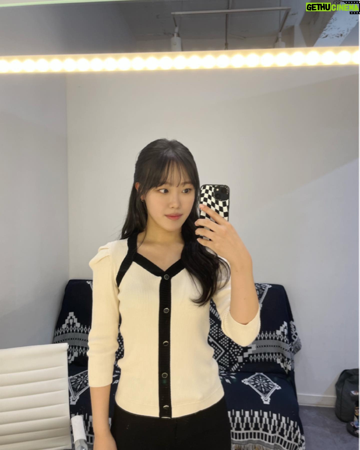 Kim Bo-yoon - 59.9K Likes - 내가 만약 머리가 길어진다면