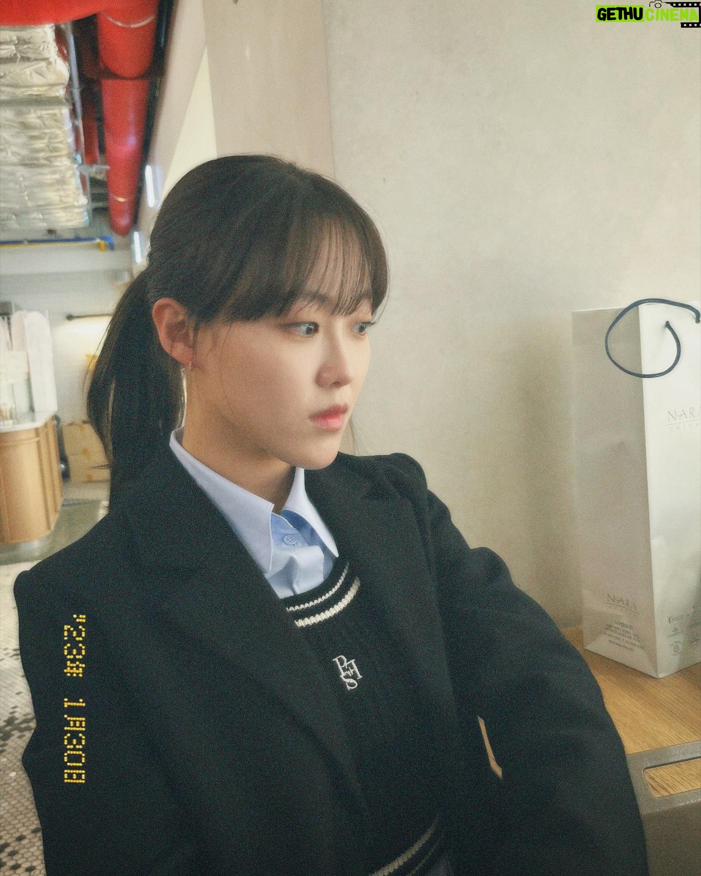 Kim Bo-yoon - 44.6K Likes - 멍•••