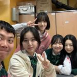 Kim Bo-yoon Instagram - 지금 우리 방송실은 #netflix #지금우리학교는 #allofusaredead