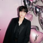 Kim Bum Instagram – #광고 #입생로랑뷰티 #러브샤인팩토리 #러브샤인캔디글로우 
–
@yslbeauty