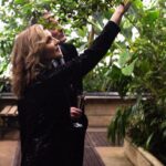 Kim Cattrall Instagram – This proud #KewAmbassador celebrating @kewgardens Magical #PalaceofPalms evening dedicated to the iconic #PalmHouse & the ambitious plans that Kew has for its restorations. A wonderful memorable evening under the Palms. 
Hosted by @worldmonumentsfund 
@giorgioarmani 
#thekennehmason
@cabanamagazine