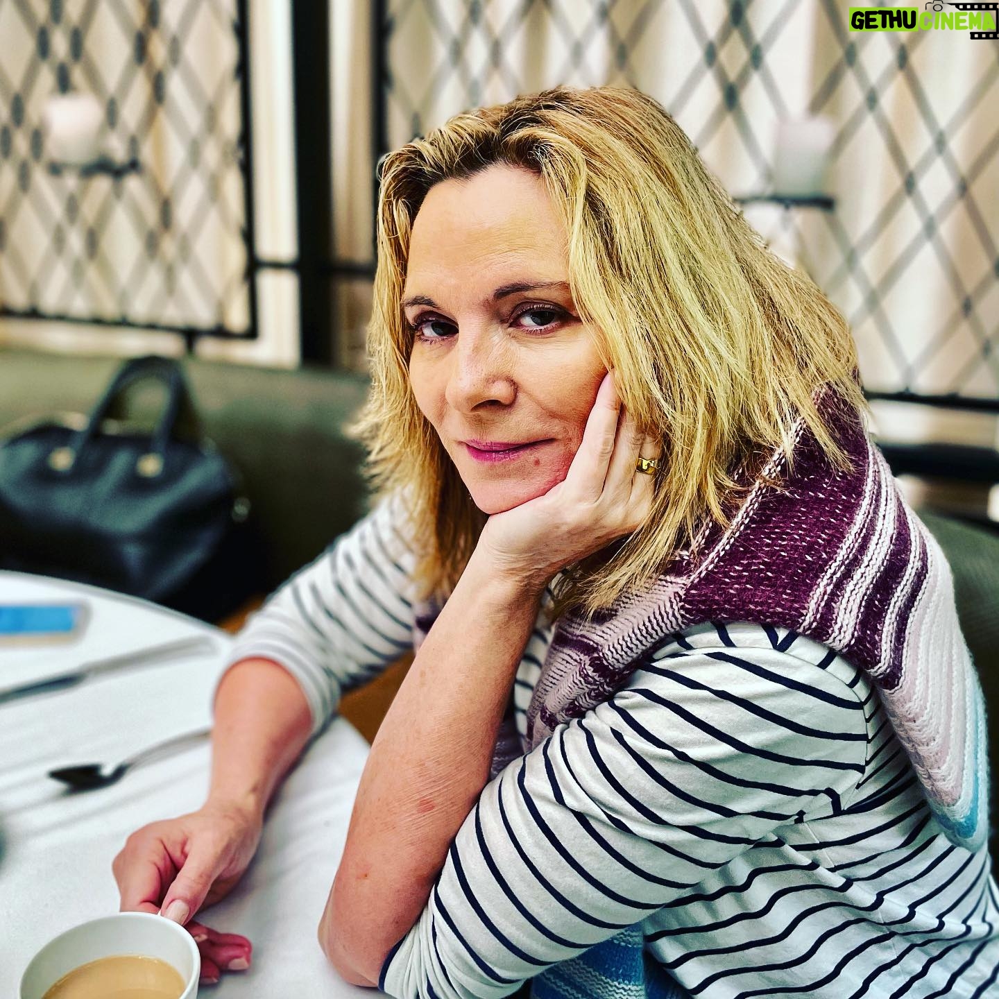 Kim Cattrall Instagram - California morning with a cuppa 🇬🇧