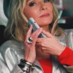 Kim Cattrall Instagram - Don’t interrupt me! It’s international women’s day… #internationalwomensday
