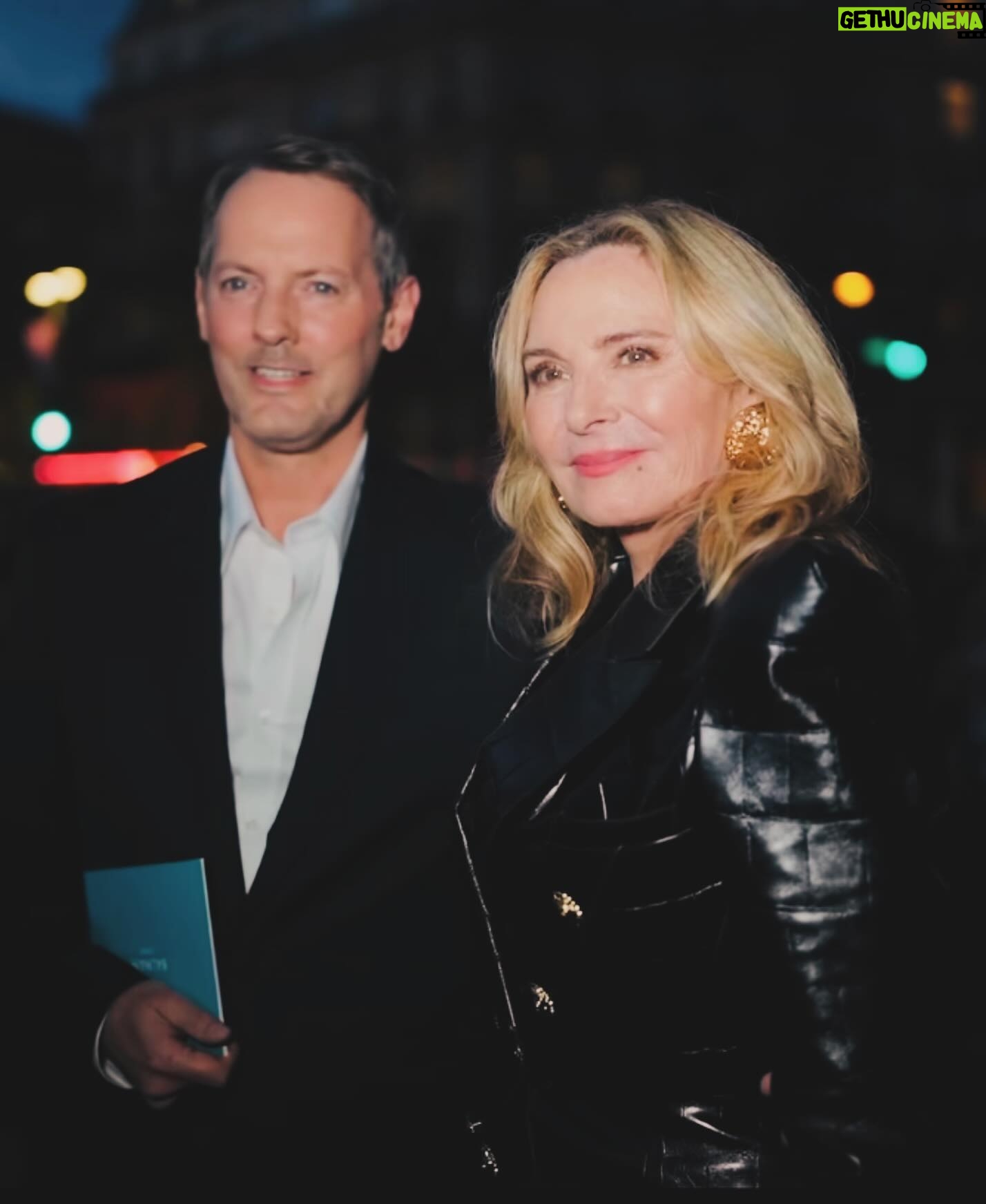 Kim Cattrall Instagram - Happy Valentine’s Day to you all from me and my guy..❤️💋