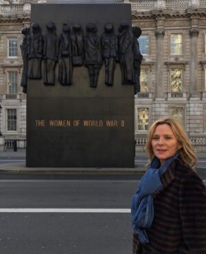 Kim Cattrall Instagram - Remembrance Sunday #womenatwar