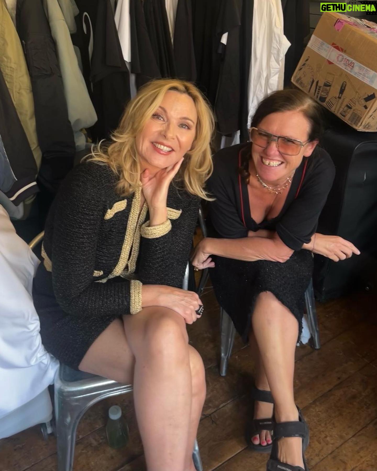 Kim Cattrall Instagram - 💫THE 100 CLUB💫 KIM CATTRALL photographed by @bailey_studio @kimcattrall talks to Perfect 6 about her upbringing and career journey, from Vancouver Island to London and New York. Despite early struggles and humble beginnings, Cattrall found great success embracing roles that challenged traditional female stereotypes. As an actress Kim Cattrall resonates deeply with audiences, particularly in the LGBTQ community, for its unapologetic approach to sexuality and identity. Through her characters and personal journey, Cattrall embodies authenticity and resilience, inspiring others to embrace their true selves. Read the full interview in the new Issue: THE HOME ISSUE. 📱Pre Order Issue Six now, link in bio Talent @kimcattrall Photographer @bailey_studio Fashion Editor @kegrand Hair @carlosferraz_ Make-up @sarahreygate Manicure @robbietomkins Fashion @prada @boucheron Casting @itboygregk for @gkldprojects Production @phoebearnold Studio manager @fentonsnaps Studio Producer @barbaraseymour Photographic assistance @mgkab Fashion assistance @julveitch @ned.sims Words @paul_flynn