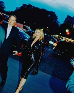 Kim Cattrall Instagram - Attending Paris Fashion Week ‘BALMAIN - SPRING SUMMER 2024 WOMENSWEAR COLLECTION’. #parisfashionweek Congratulations to all on a magnificent show 👏🏻👏🏻👏🏻💋❤️ #balmain