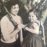 Kim Cattrall Instagram - Shane Cattrall 1929 - 2022 Rest in peace Mum ❤️