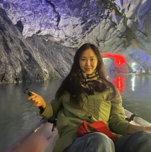 Kim Da-som Instagram - Hot spring in spring ♨️🌸👯‍♀️