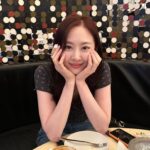 Kim Da-som Instagram – 나 빨강색으로 염색해또 💥✨👩🏻‍🦰