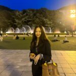 Kim Da-som Instagram - 어릴적부터 발레를 보면 이상하게 가슴이 두근거렸다🥹 그리고 지금은 아무리 경쾌한 스토리의 발레공연을 봐도 엉엉 운다. 이유는 모르겠다. 너무 아름다워서 슬퍼지는 걸까? 무튼 돈키호테 짱이다 ❣️ I don’t know why i always cry everytime i watch a ballet performance. even delightful story.😂Cuz its too beautiful? Anyways Don quixote is flawless 🦋🩵🥹